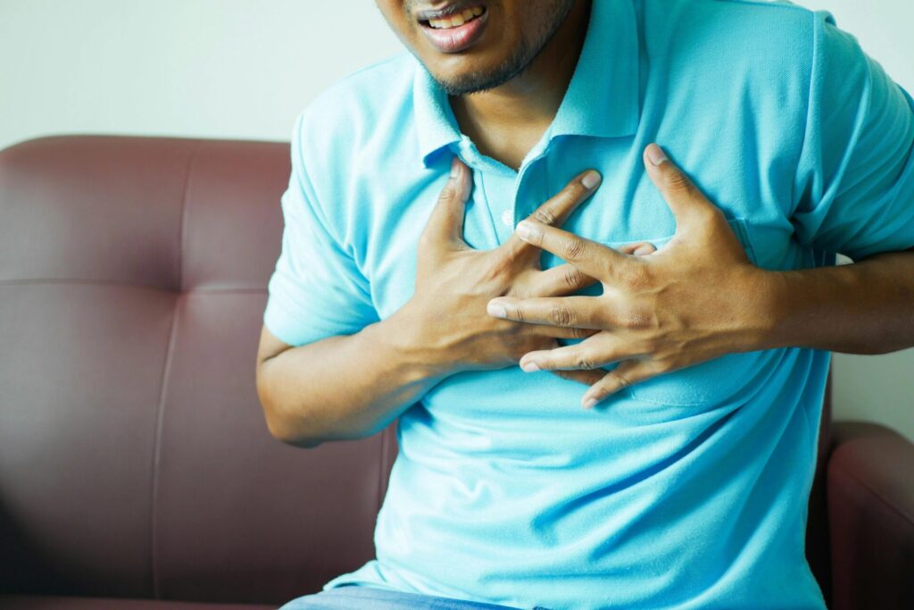 Kostenloses Stock Foto zu angst, beschwerden, blaues poloshirt